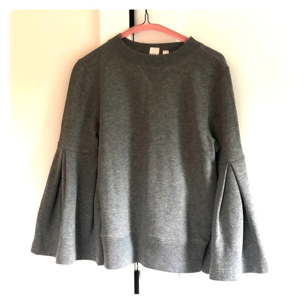 Bell sleeved sweatshirt